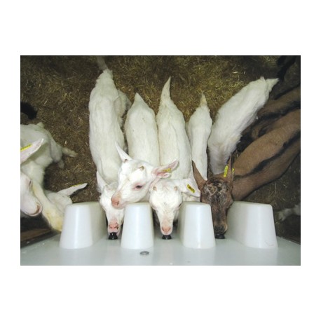 Milk bar teat separator 