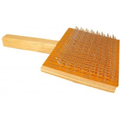 Wire brush + wooden support